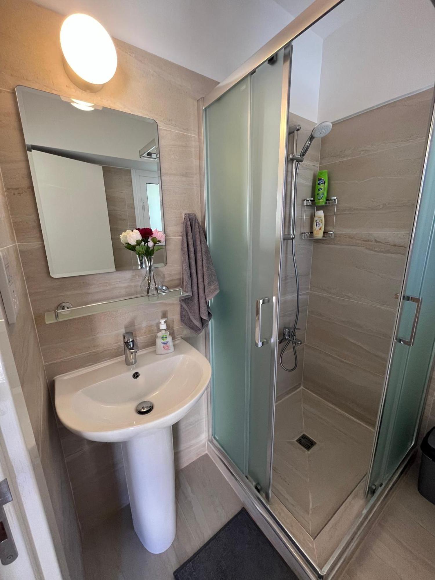 Papho'S Mare Apts Пафос Екстериор снимка
